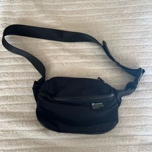 Lululemon belt bag, perfect condition